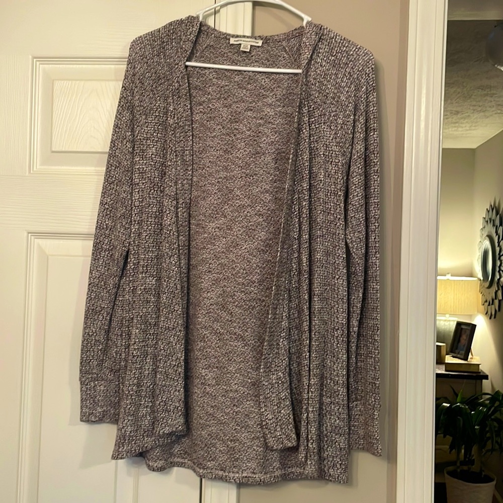 American Eagle Hooded Cardigan Size Medium Super Soft With slight hint of plum